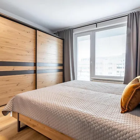 Luxury Centre-vusch 2 Parking Included *